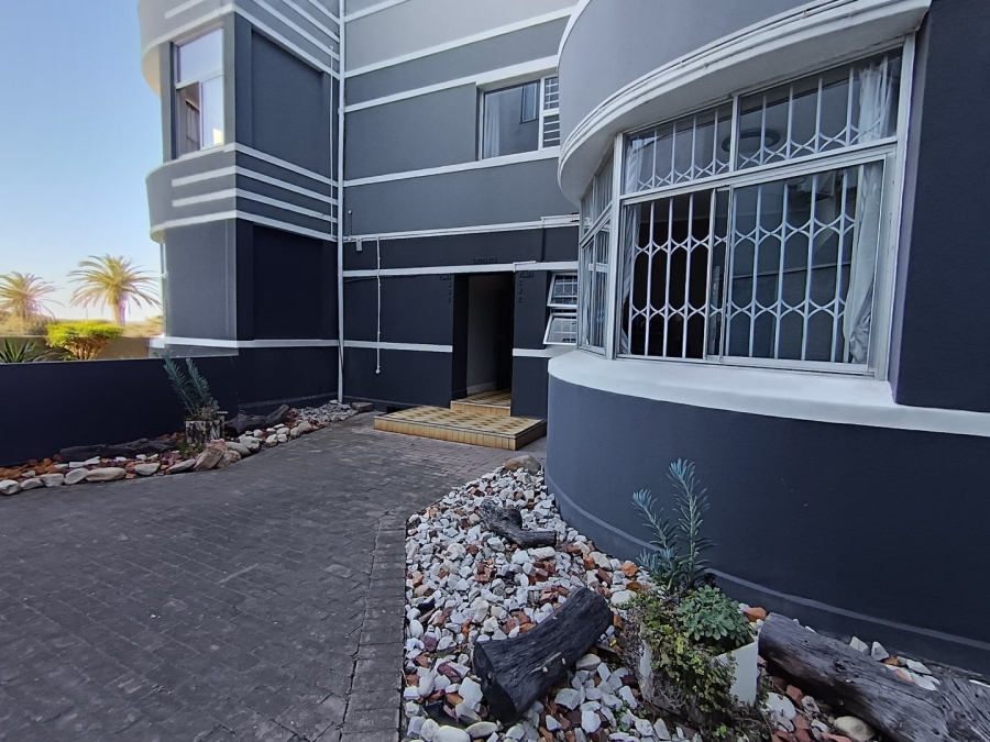 2 Bedroom Property for Sale in Humewood Eastern Cape